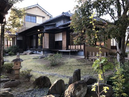 旧山崎家別邸の主庭